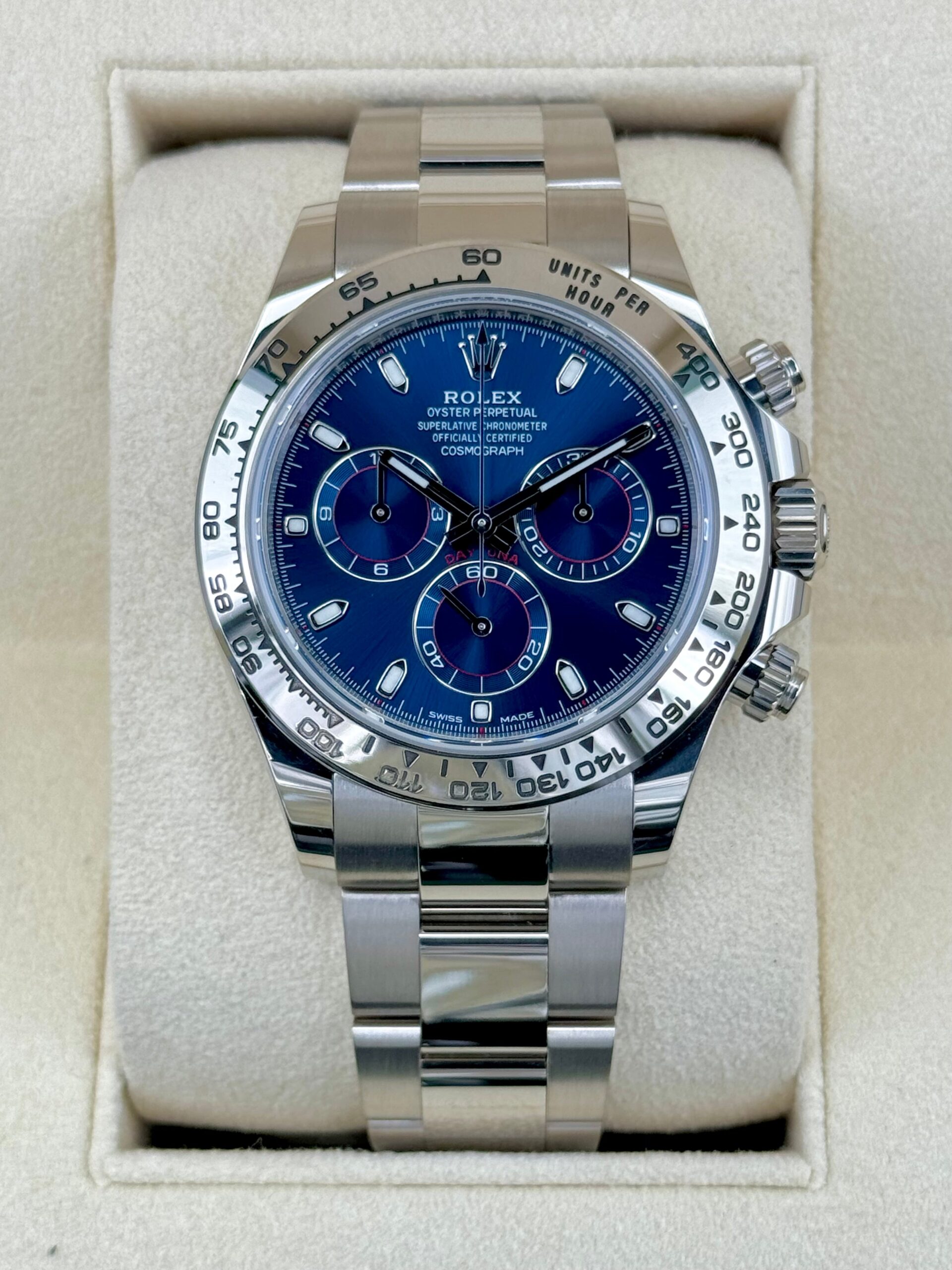 1959B7DE-E7A3-4F67-8E8D-285586A3A9B1_acc1a120-9ffb-401f-a80d-3946b44ecd29.jpg 2022 Rolex Daytona 40mm 116509 White Gold Blue Dial