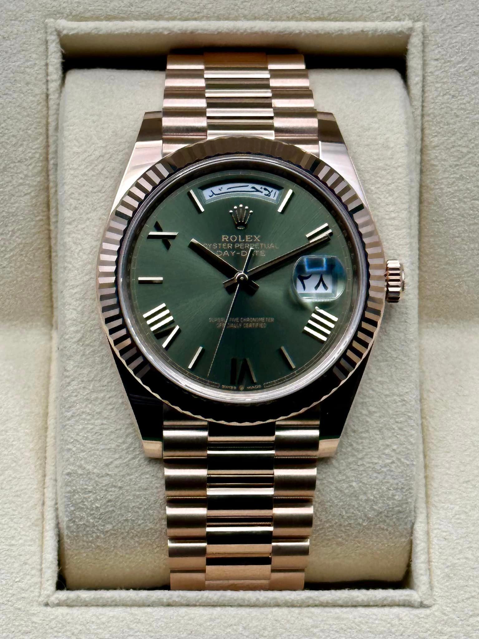 1_0f71c797-bb0f-4a4b-b28e-928a74016ee5.jpg 2022 Rolex Day-Date 40 228235 Rose Gold Olive Dial Arabic Calendar (Unworn)