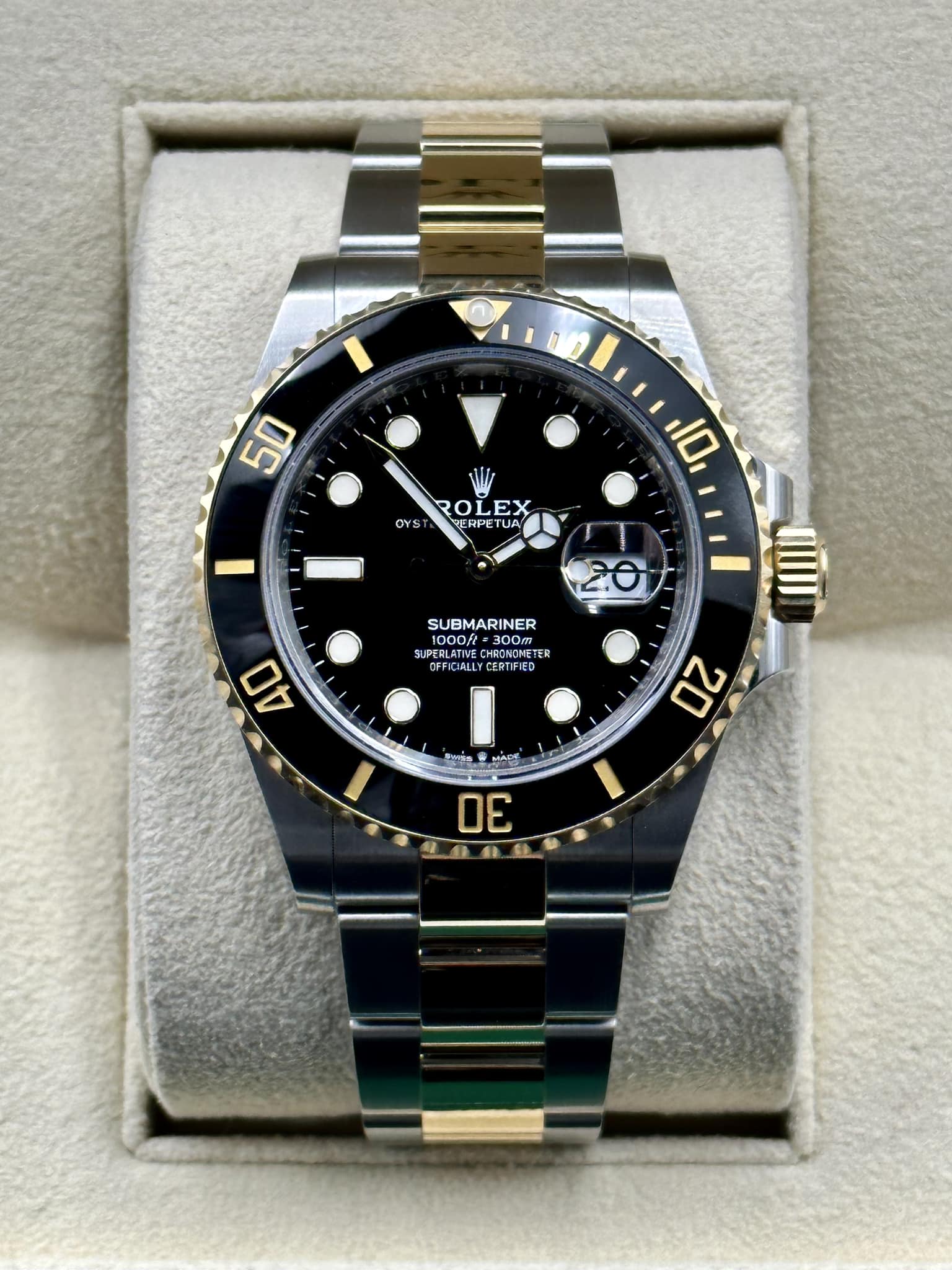 1_a1faf709-c5a8-43c1-8c46-c6e81ed43327.jpg 2022 Rolex Submariner 41mm 126613LN Two-Tone Black Dial
