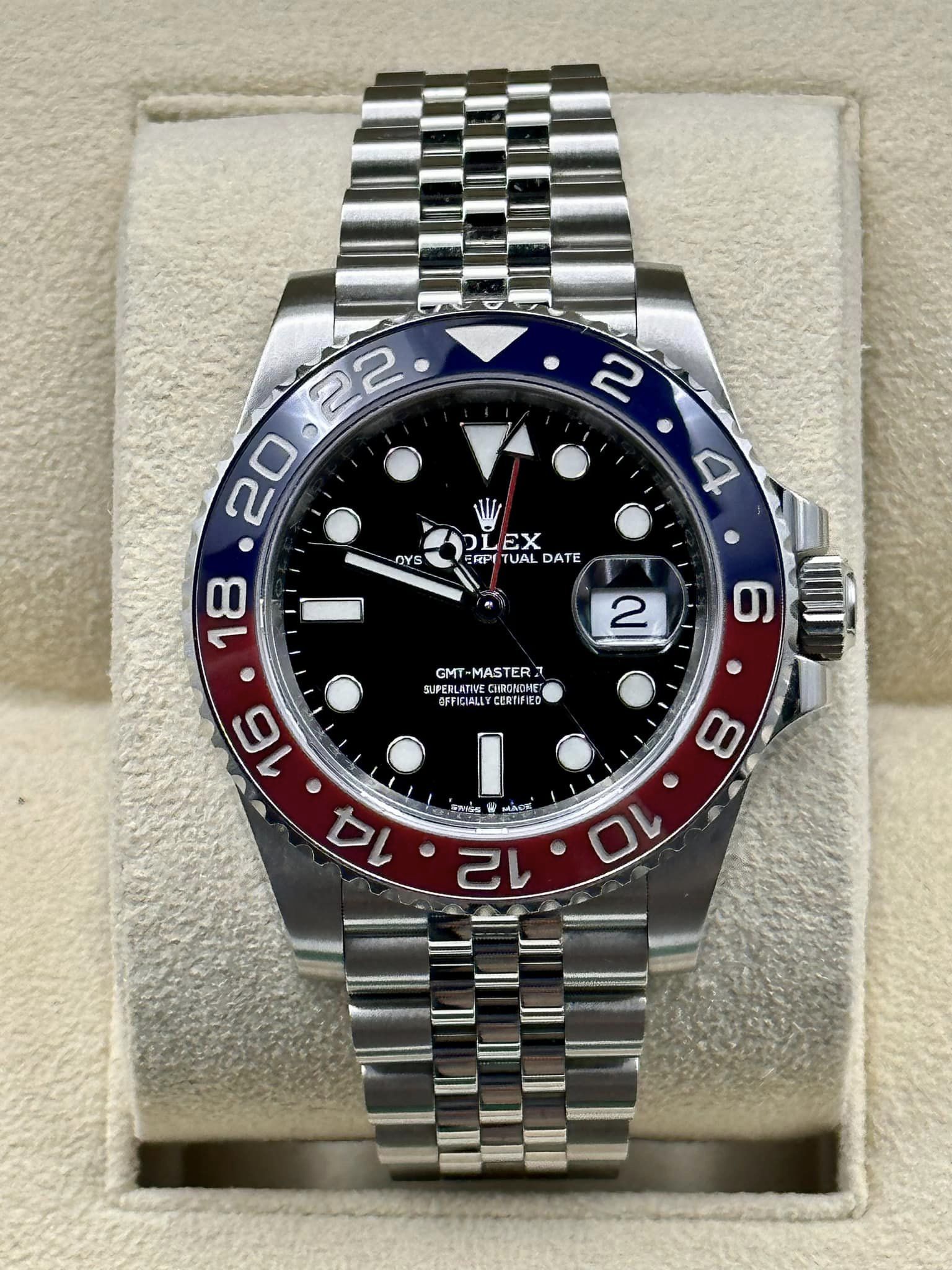 1_c9998430-b4f1-4179-9457-027ddd5616d2.jpg 2020 Rolex GMT-Master II "Pepsi" 40mm 126710BLRO Jubilee
