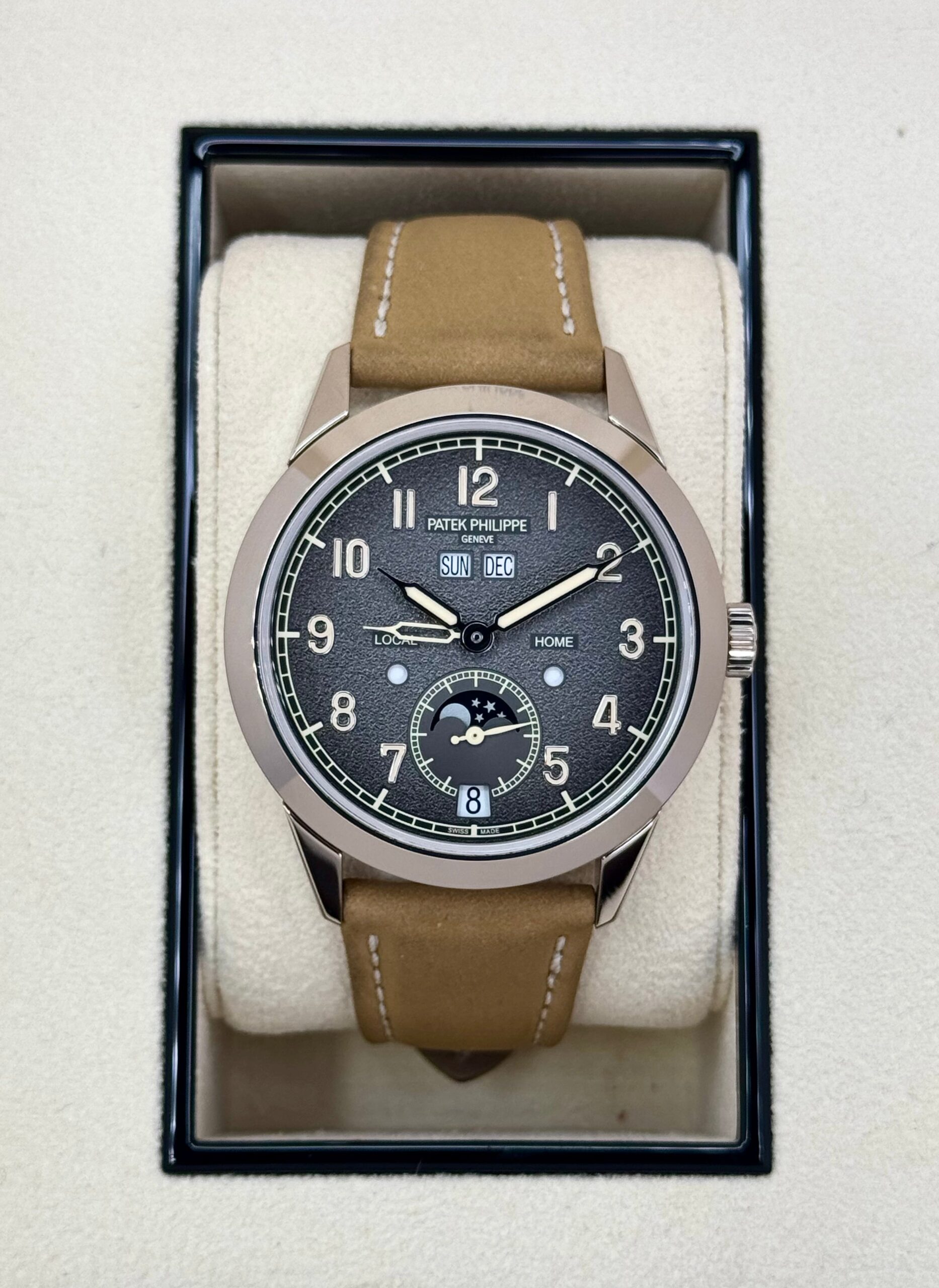 2_1.jpg 2024 Patek Philippe 42mm 5326G Annual Calendar Travel Time Compliations (Unworn)