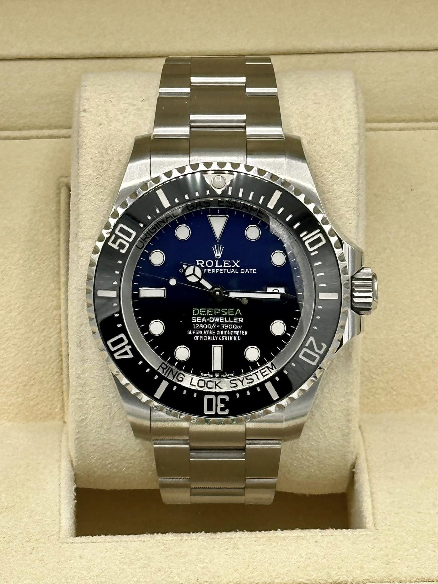 358533318_10167455076925532_5478256206348642826_n.jpg 2018 Rolex Deepsea "James Cameron" 44mm 126660 Blue Dial