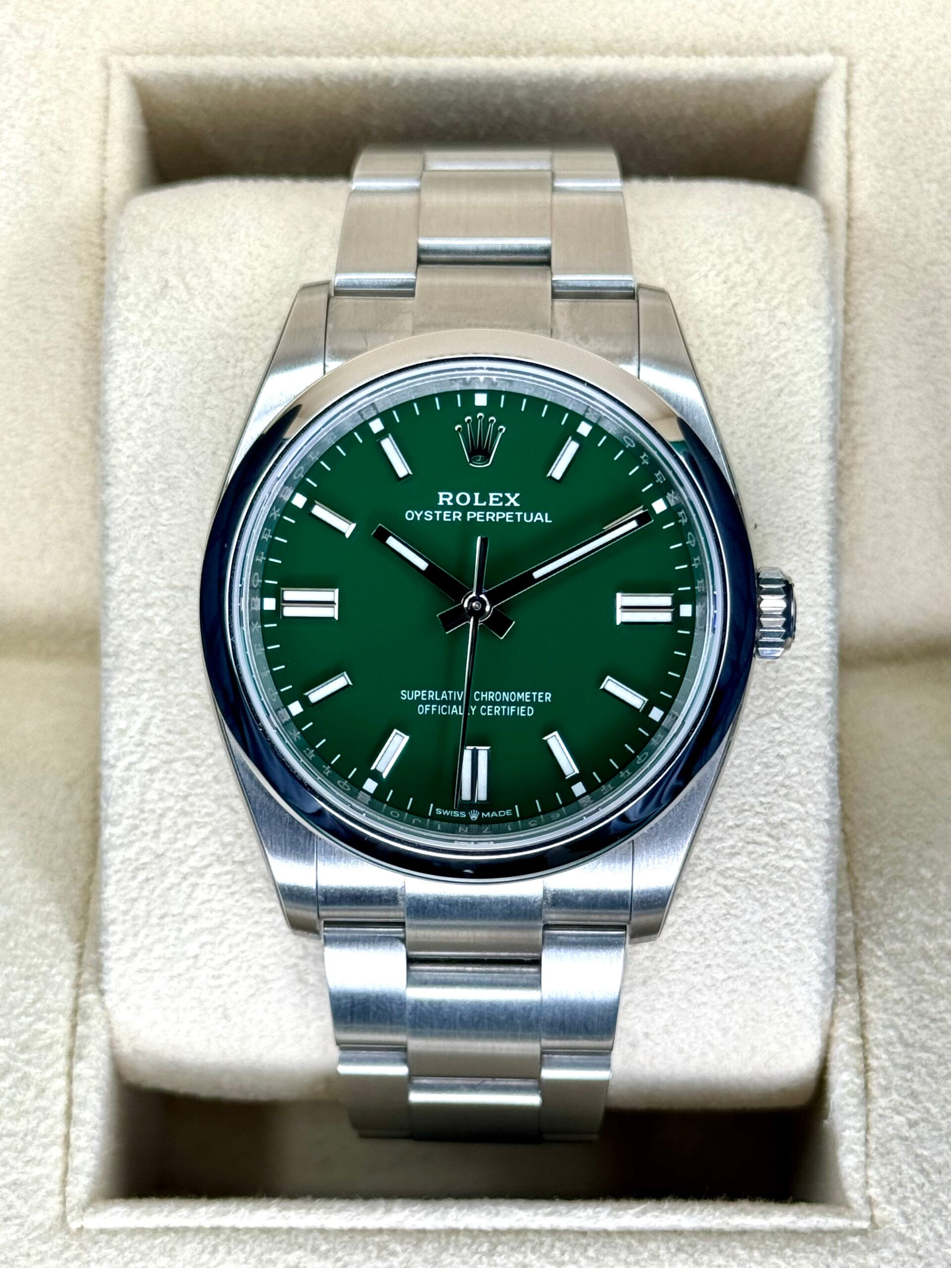 IMG_0707.jpg 2023 Rolex Oyster Perpetual 36mm 126000 Green Dial (Unworn)