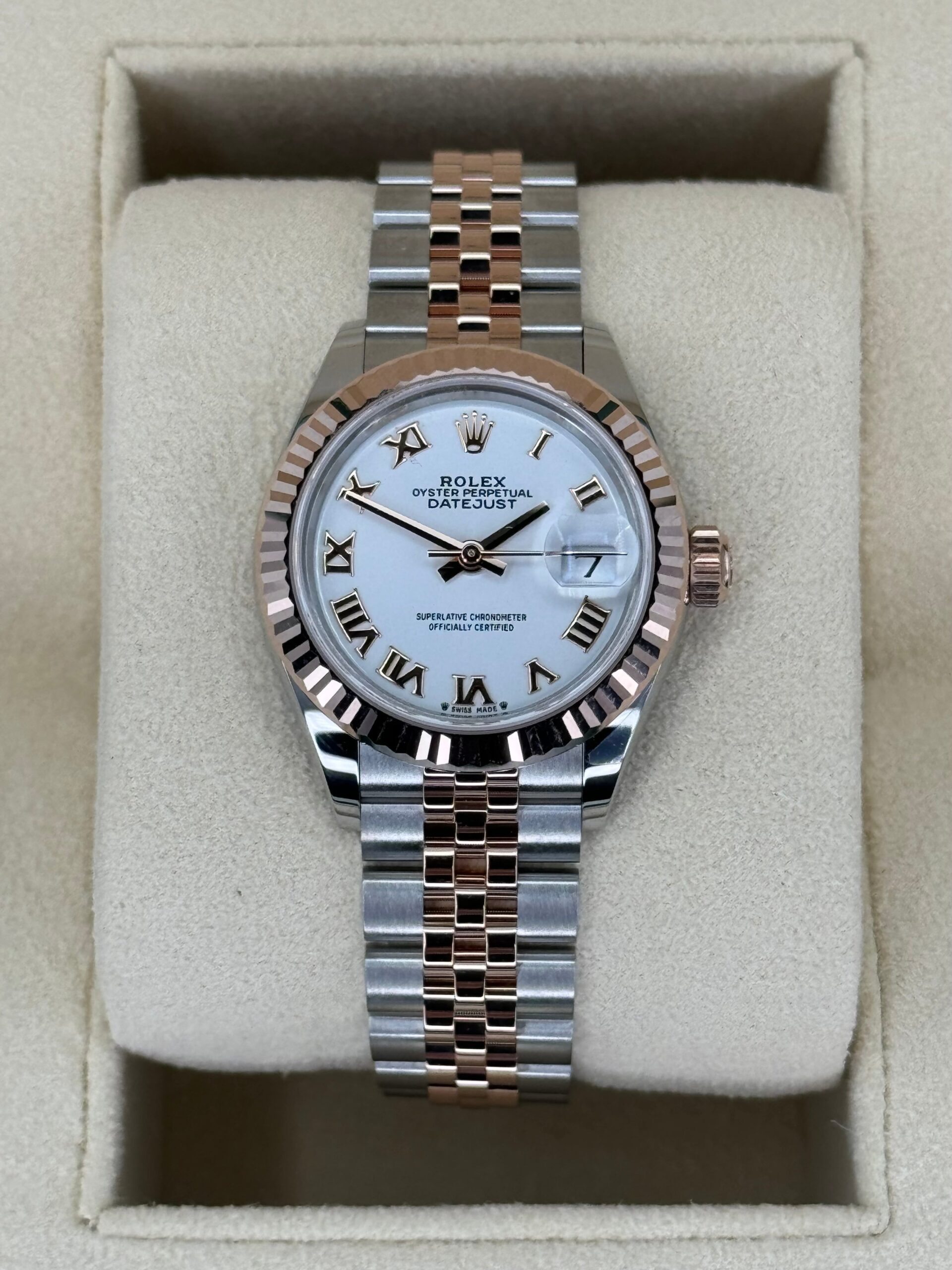 IMG_1083.jpg 2023 Rolex Lady-Datejust 28mm 279171 Two-Tone Jubilee White Dial (Unworn)