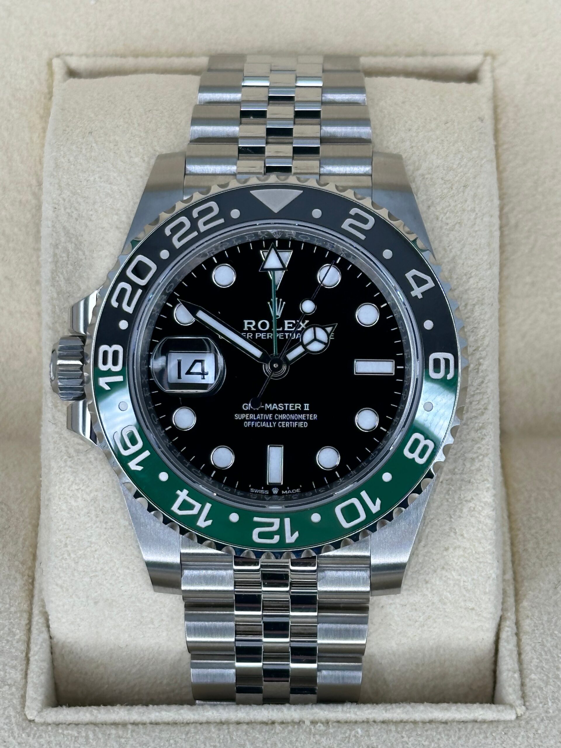 IMG_1536.jpg 2023 Rolex GMT-Master II “Sprite” 40mm 126720VTNR Jubilee (Unworn)