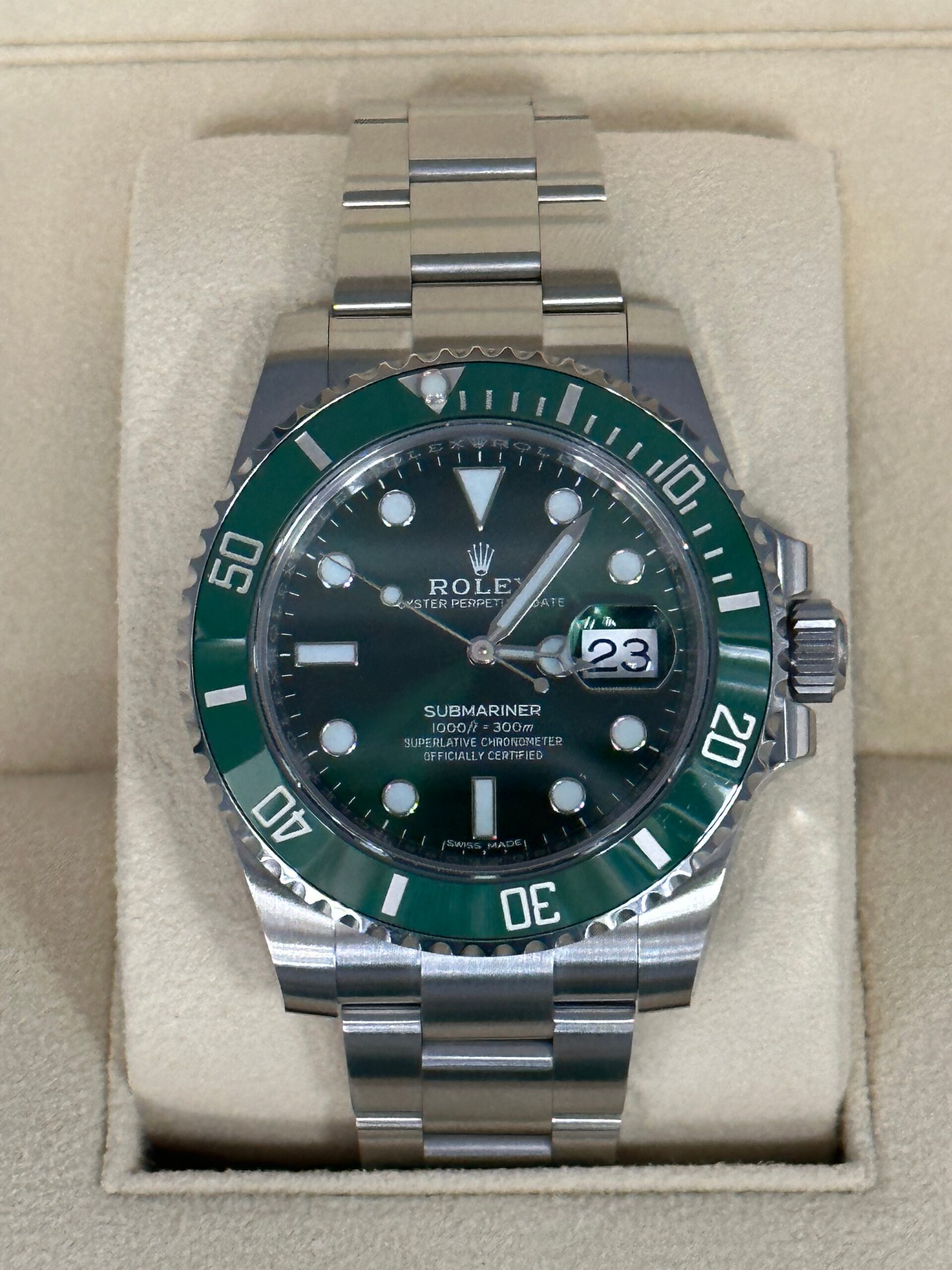 IMG_2420.jpg 2020 Rolex Submariner "Hulk" 40mm 116610LV Green Dial