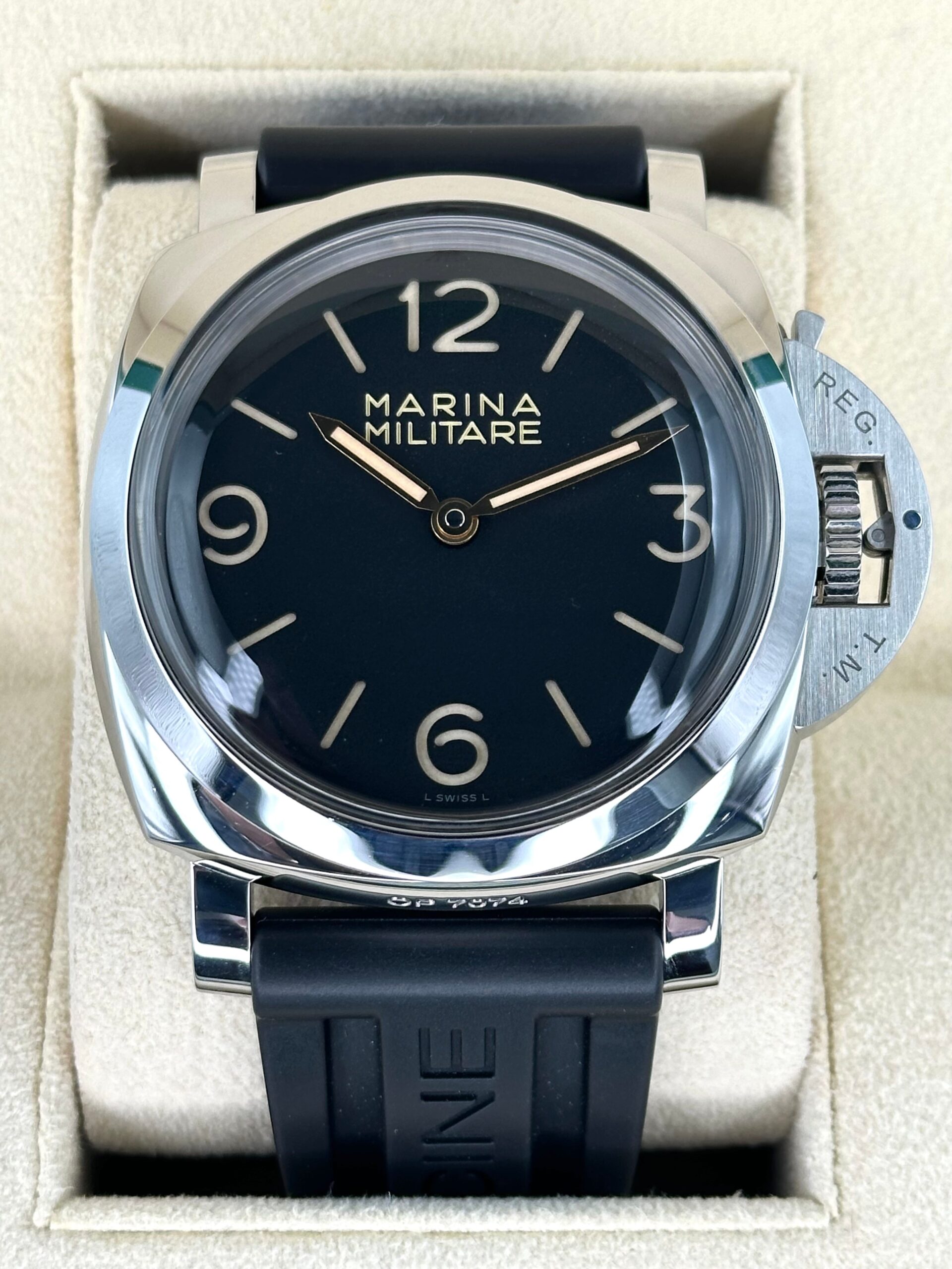 IMG_3006_cb314a86-2ae6-47a8-8e0d-51268122b239.jpg 2017 Panerai Marina Militare Luminor 1950 47mm PAM00673 Black Dial