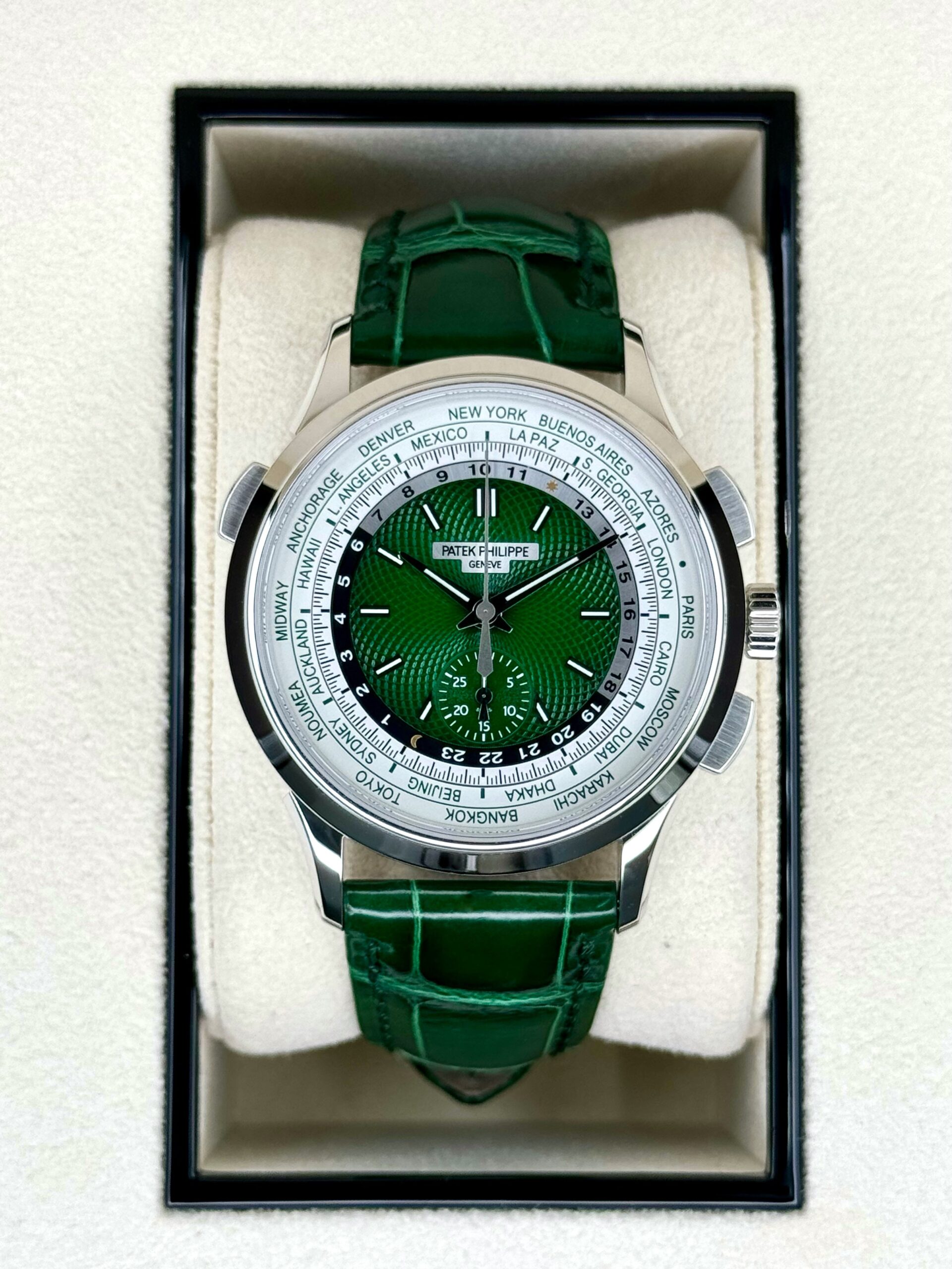 IMG_4012.jpg 2023 Patek Philippe 5930P World Time Flyback Chronograph Platinum Green Dial