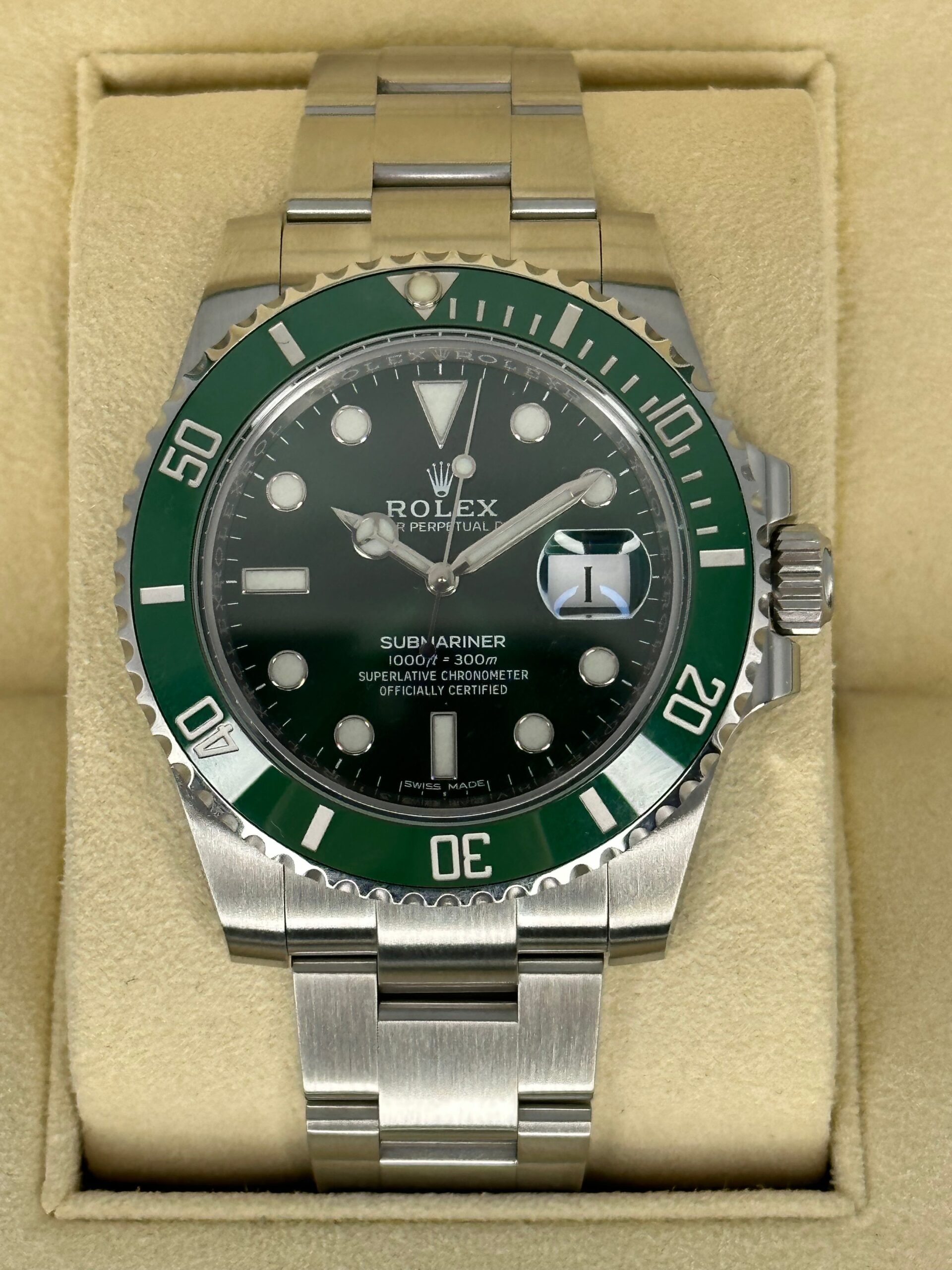 IMG_5999.jpg 2018 Rolex Submariner "Hulk" 40mm 116610LV Green Dial