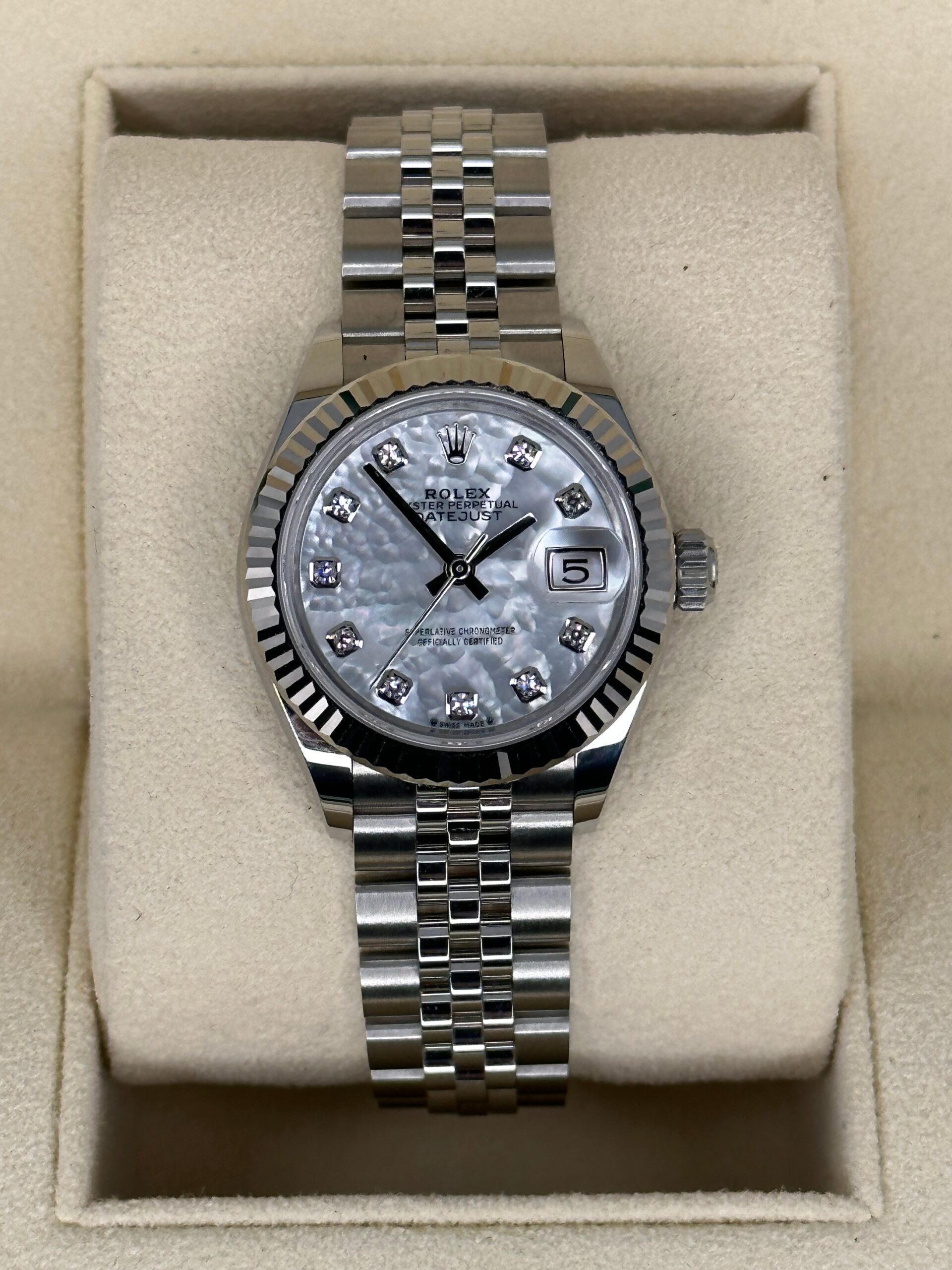 IMG_7288.jpg 2022 Rolex Lady-Datejust 28mm 279174 Jubilee Mother of Pearl Diamond Dial