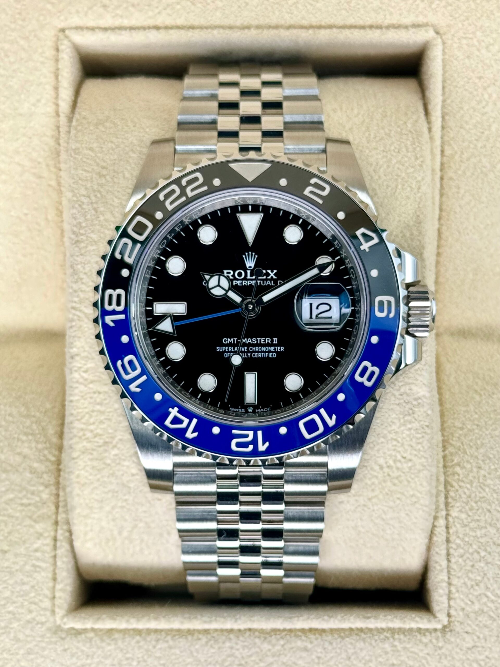 IMG_7882_e322b0f0-816b-4e54-9f8d-e9910657f384.jpg 2022 Rolex GMT-Master II "Batgirl" 40mm 126710BLNR Jubilee Black Dial