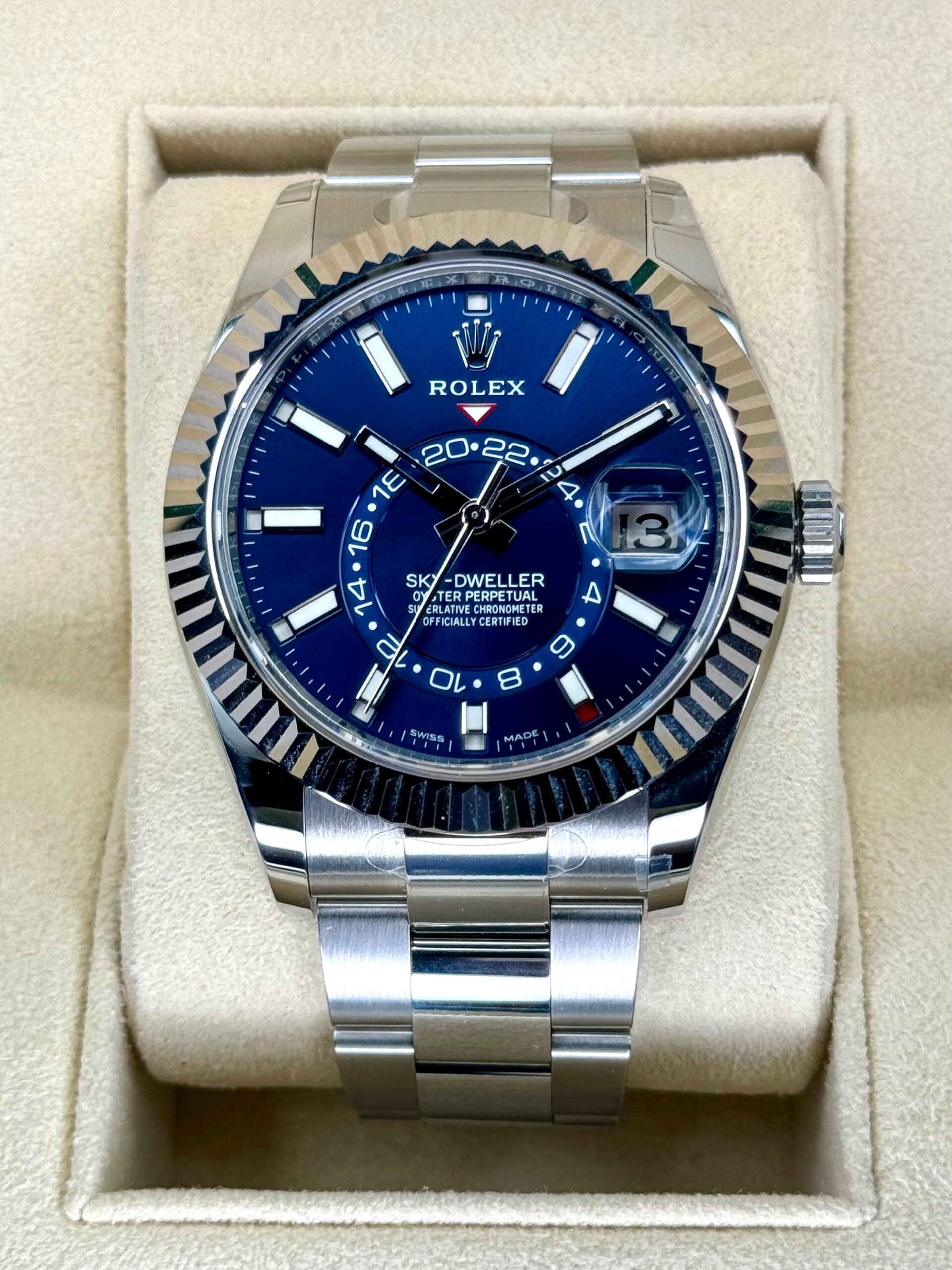 IMG_9580.jpg 2022 Sky-Dweller 42mm 326934 Stainless Steel Oyster Blue Dial (Unworn)