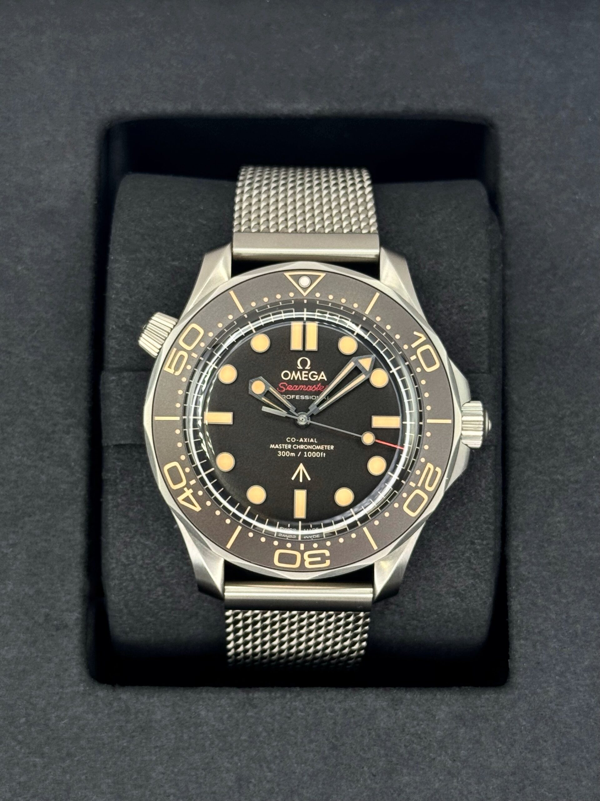 IMG_9670_4d11edf2-1b4a-4ca9-95bc-fe254f4eb93b.jpg 2023 Omega Seamaster Diver 300M 007 42mm Titanium Brown Dial