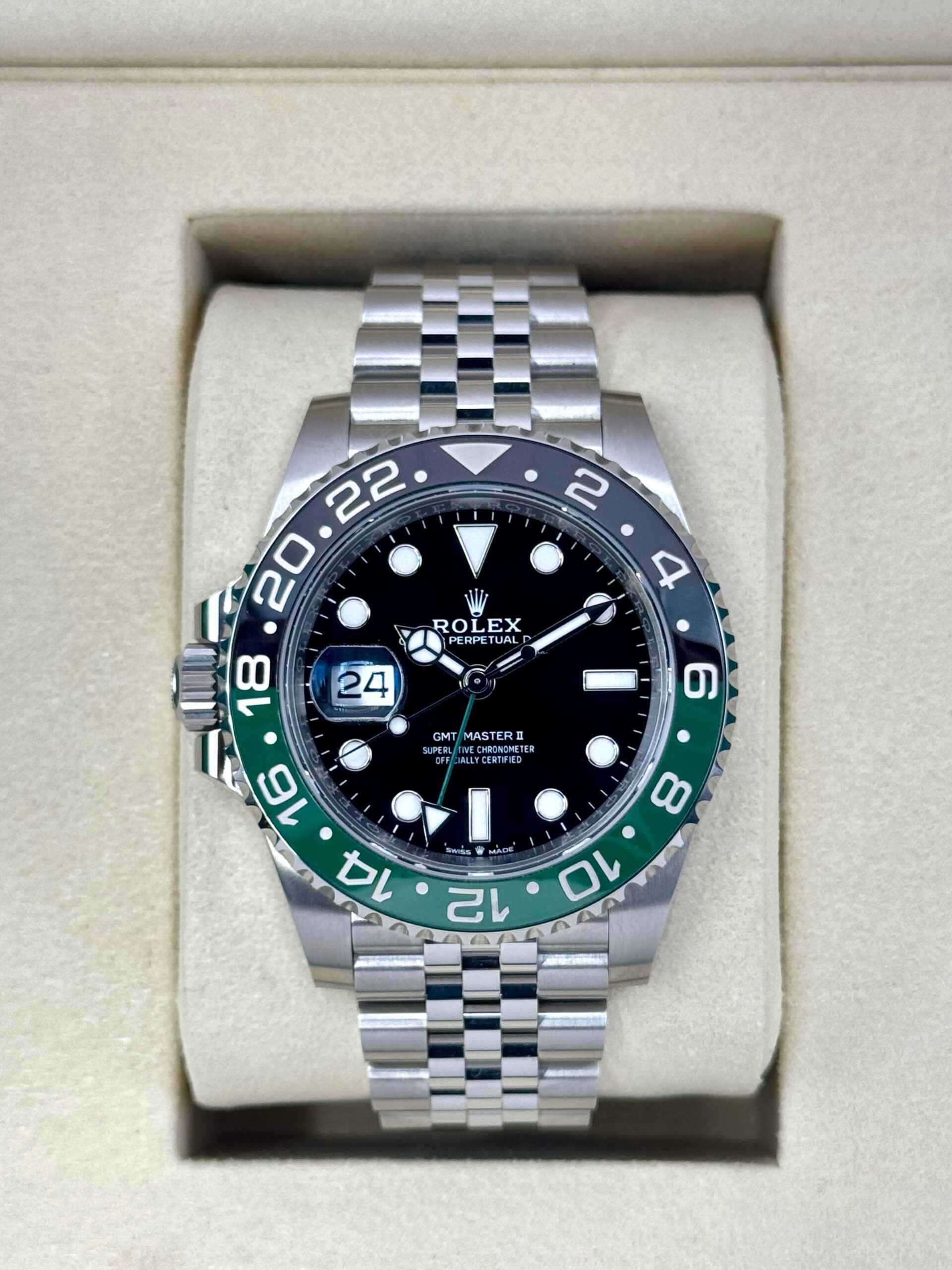 IMG_9986-1.jpg 2025 Rolex GMT-Master II "Sprite" 40mm 126720VTNR Jubilee (Unworn)